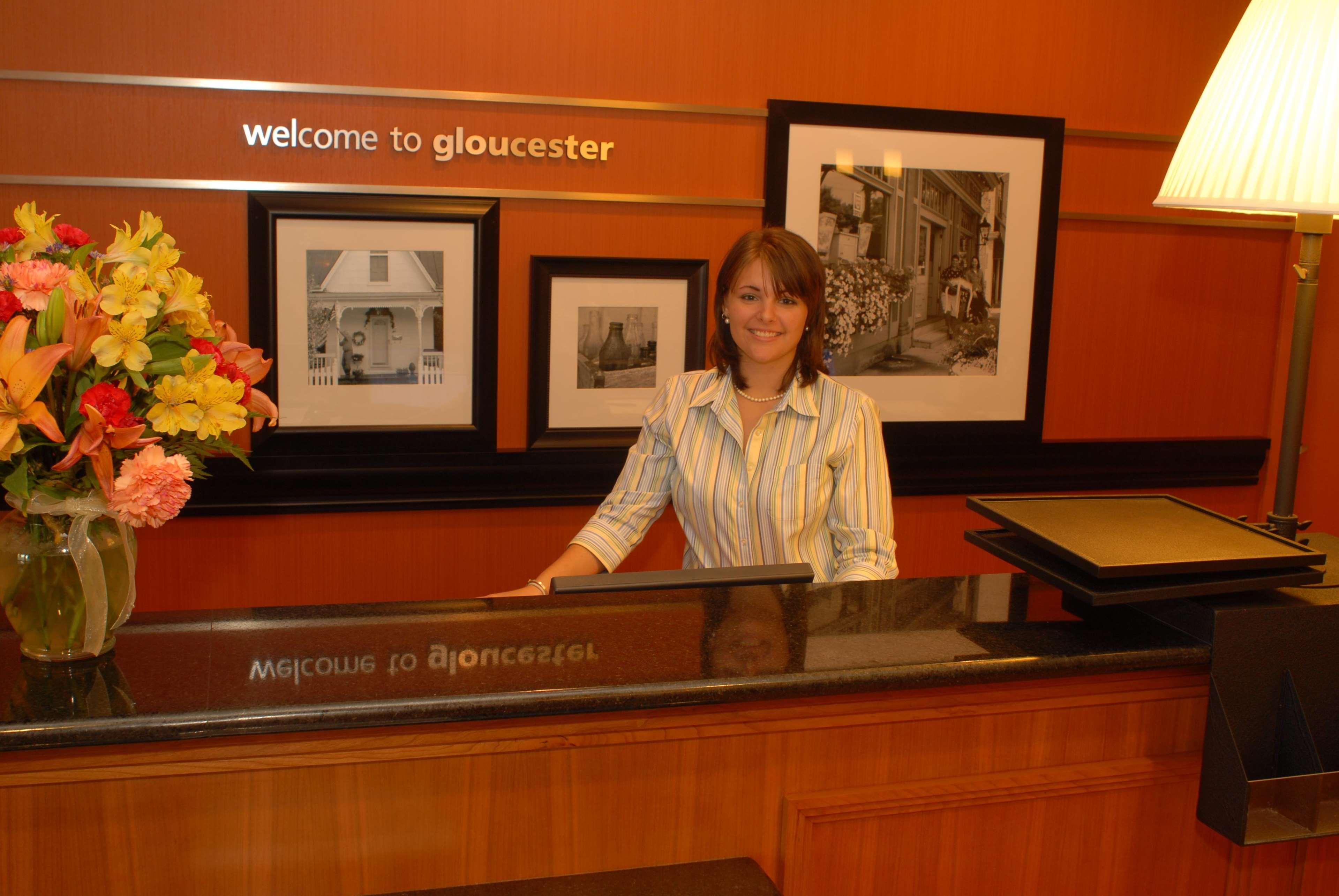 Hampton Inn Gloucester Exterior foto